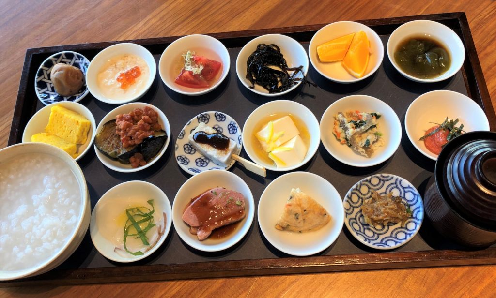 the Tsukiji Hongwanji cafe "Tsumugi"'s special breakfast menu